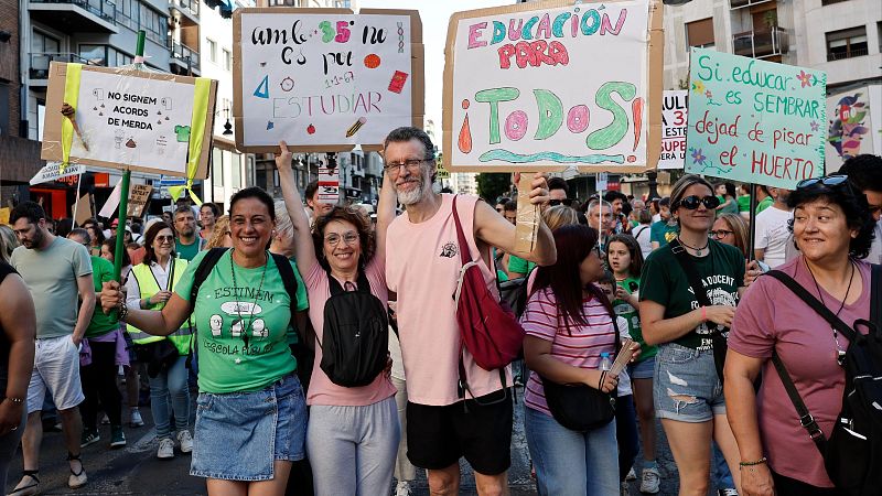 Manifestación en defensa de la educación pública en Valencia | Ver