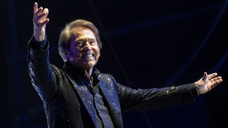 Raphael inicia con 'Raphaelísimo' su gira española en Murcia - Noticias Murcia | Ver