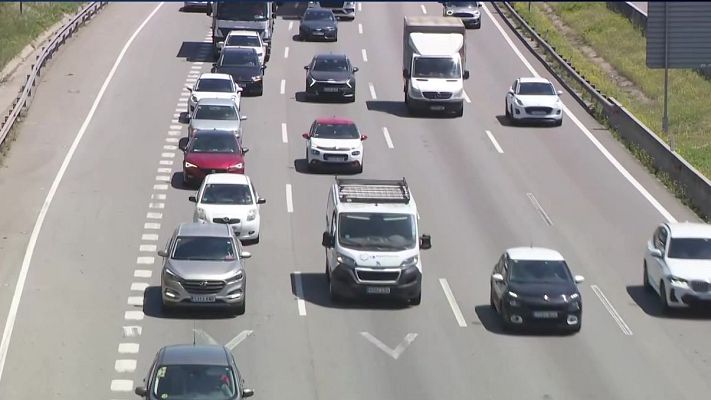 L'Informatiu - Retencions a l'AP-7 en l'operació retorn d'un cap de setmana tràgic a les carreteres