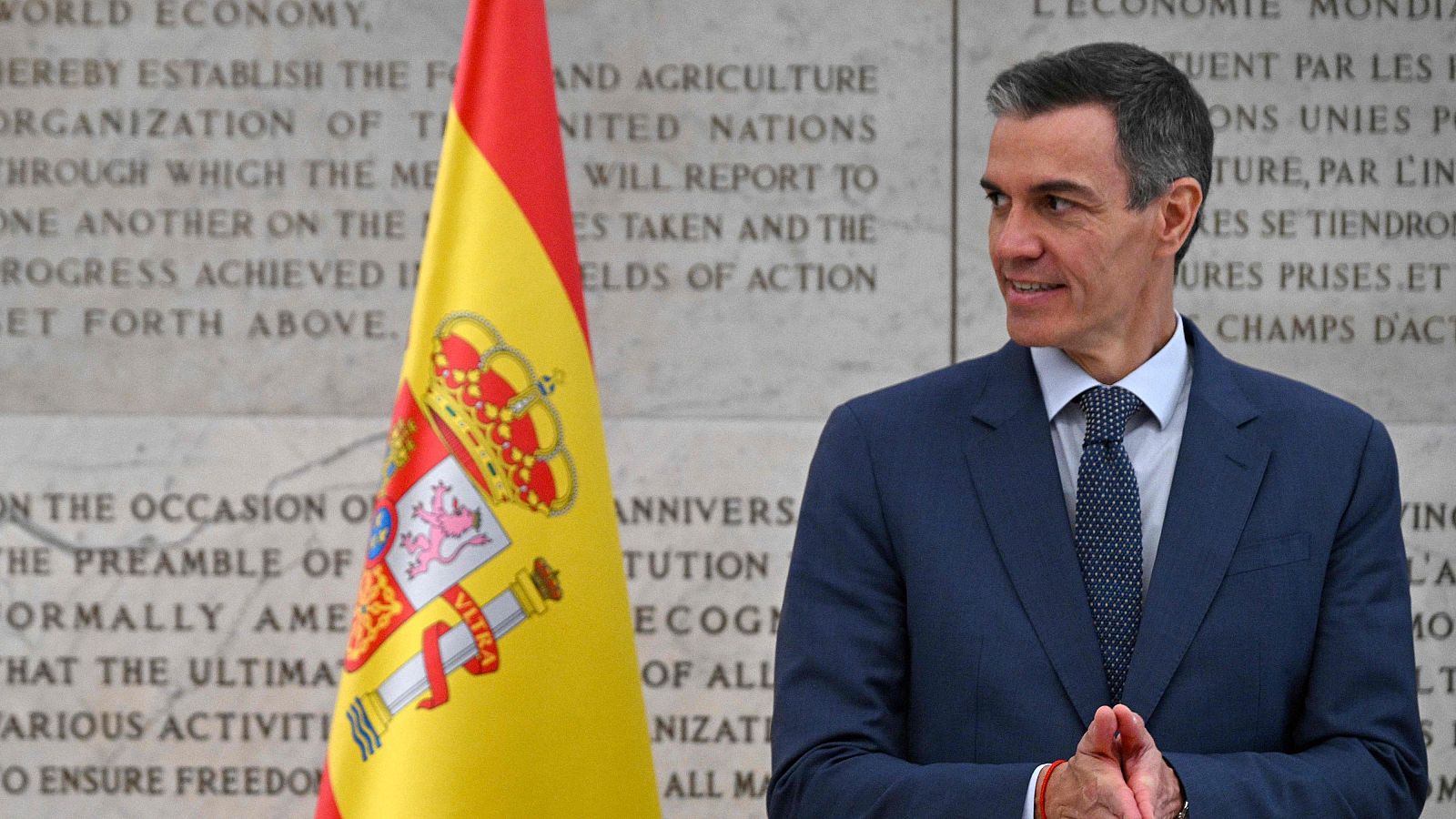 Sánchez viaja a Roma en plena tormenta por el sumario que afecta a Zapatero - RTVE Noticias Vídeo | Ver