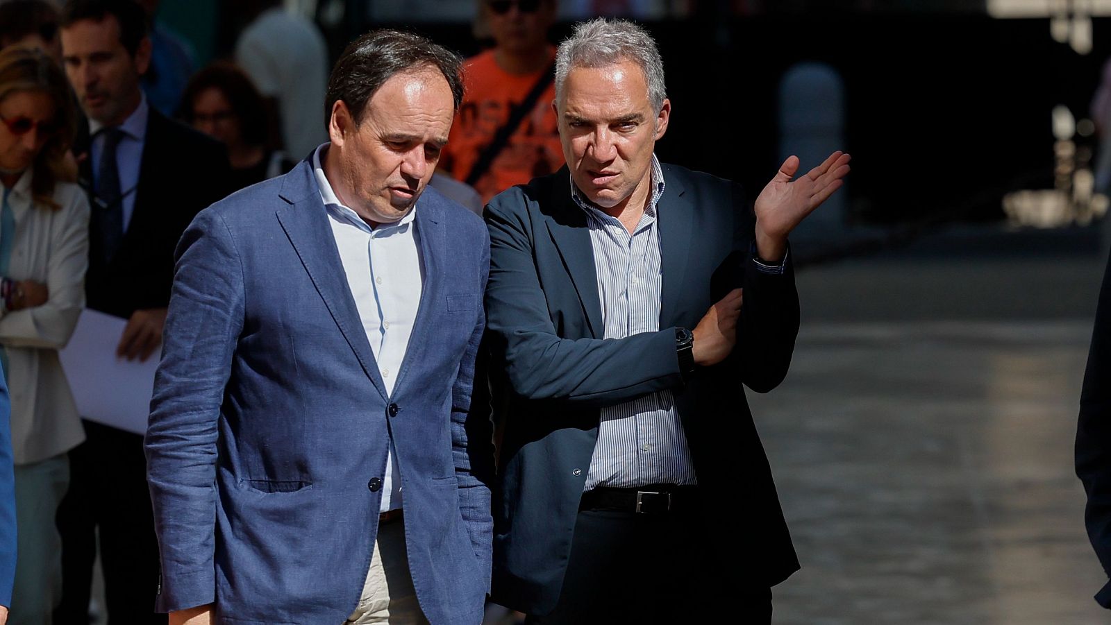 El acuerdo presupuestario del PP con VOX se aprobará el viernes e incluye la 'prioridad nacional' - L'informatiu - Comunitat Valenciana | Ver