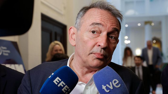 La hora de La 1 - Enrique Santiago (IU):  "El PP y Vox tienen que explicar qué hicieron la semana pasada en la Embajada de EE.UU."