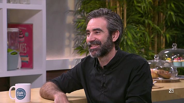 Cafè d'idees - Jerónimo Andreu presenta el llibre 'Los desnudos y los muertos'