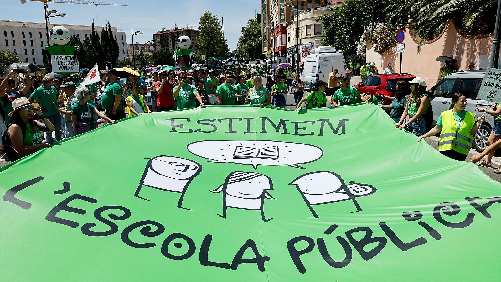 Sindicats i conselleria d'Educació encara no arriben a un acord per a posar fi a la vaga del professorat - L'informatiu - Comunitat Valenciana | Ver