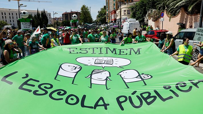 L'informatiu - Comunitat Valenciana - Sindicats i conselleria d'Educació encara no arriben a un acord per a posar fi a la vaga del professorat