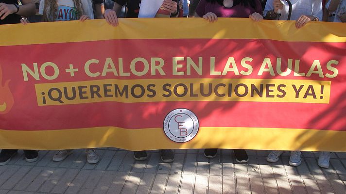 Telediario 1 - Alumnos achicharrados en clase por la falta de aire acondicionado en las aulas