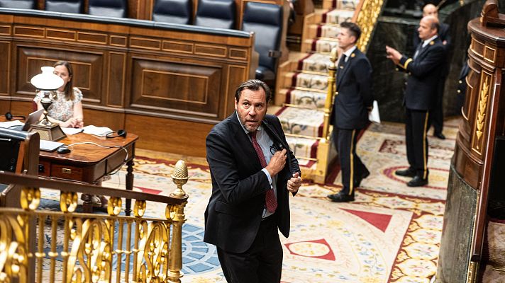 Telediario 2 - El Gobierno se defiende del "derribo" por los procedimientos judiciales
