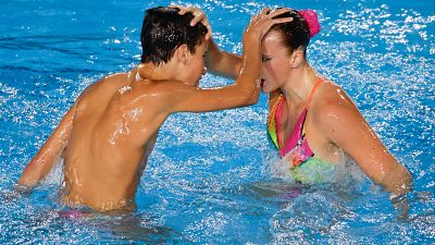 Ejercicio de dúo mixto técnico de Carla Lorenzo y Eneko Sánchez en la Copa del Mundo de Natación Artística de Pontevedra