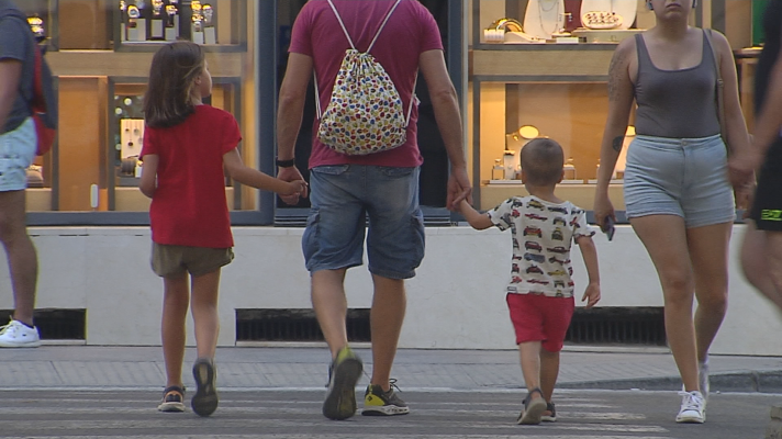 Noticias Murcia - La Región de Murcia implanta nuevos modelos de acogimiento familiar y adopción