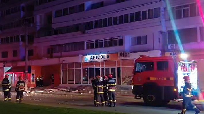 Telediario 2 - Un dron ruso impacta contra un edificio residencial en Rumanía dejando dos heridos