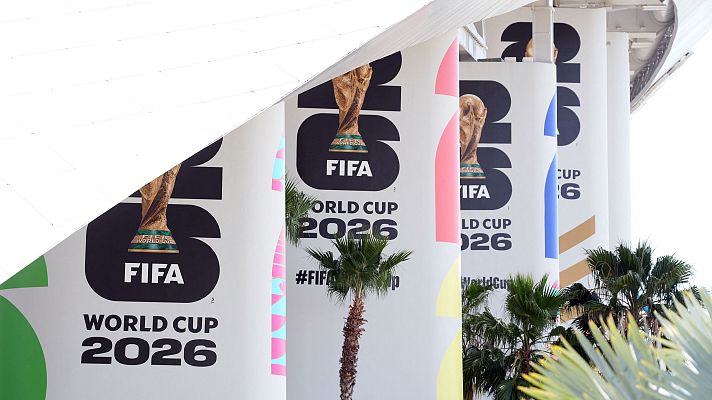 Telediario Fin de Semana - Los padres que no paguen la pensión alimentaria de sus hijos no podrán acceder a los partidos del Mundial de fútbol