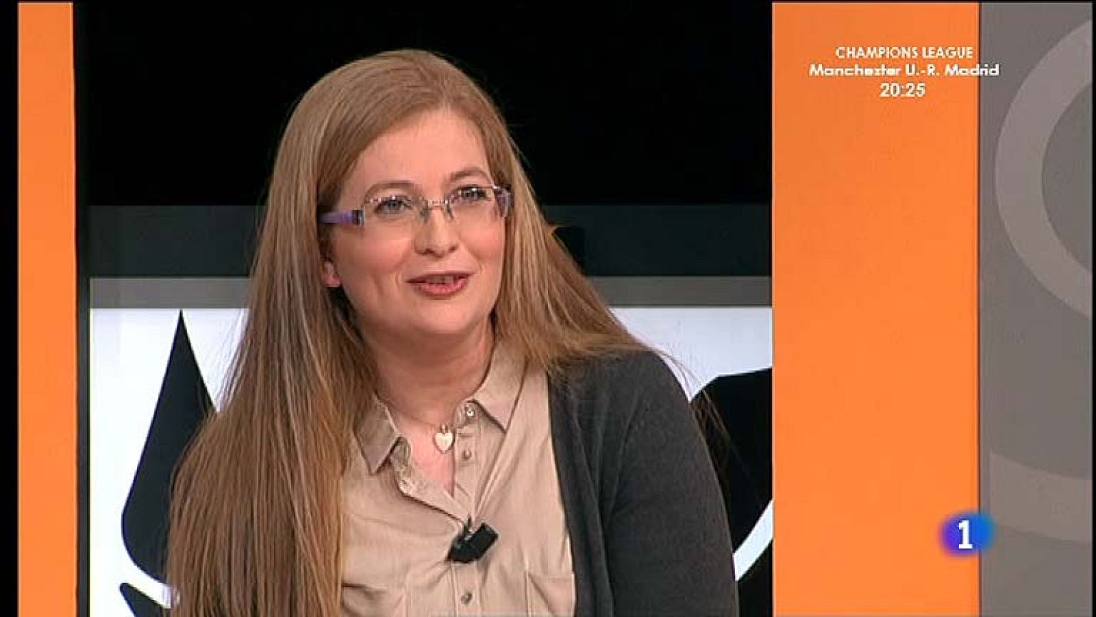 Tenemos que hablar - Susana Alcolea publicó sus trabajos en tres vallas publicitarias