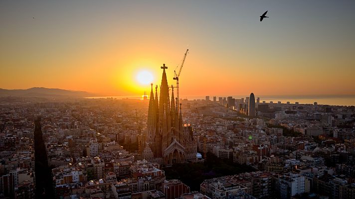 Telediario Fin de Semana - 'Sagrada Familia. 100 años después de Gaudí": el especial de RTVE narrado por Carlos del Amor y Cristina Villanueva