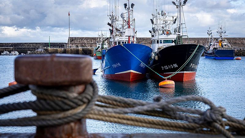 La subida de los carburantes ahoga a los pescadores | Ver