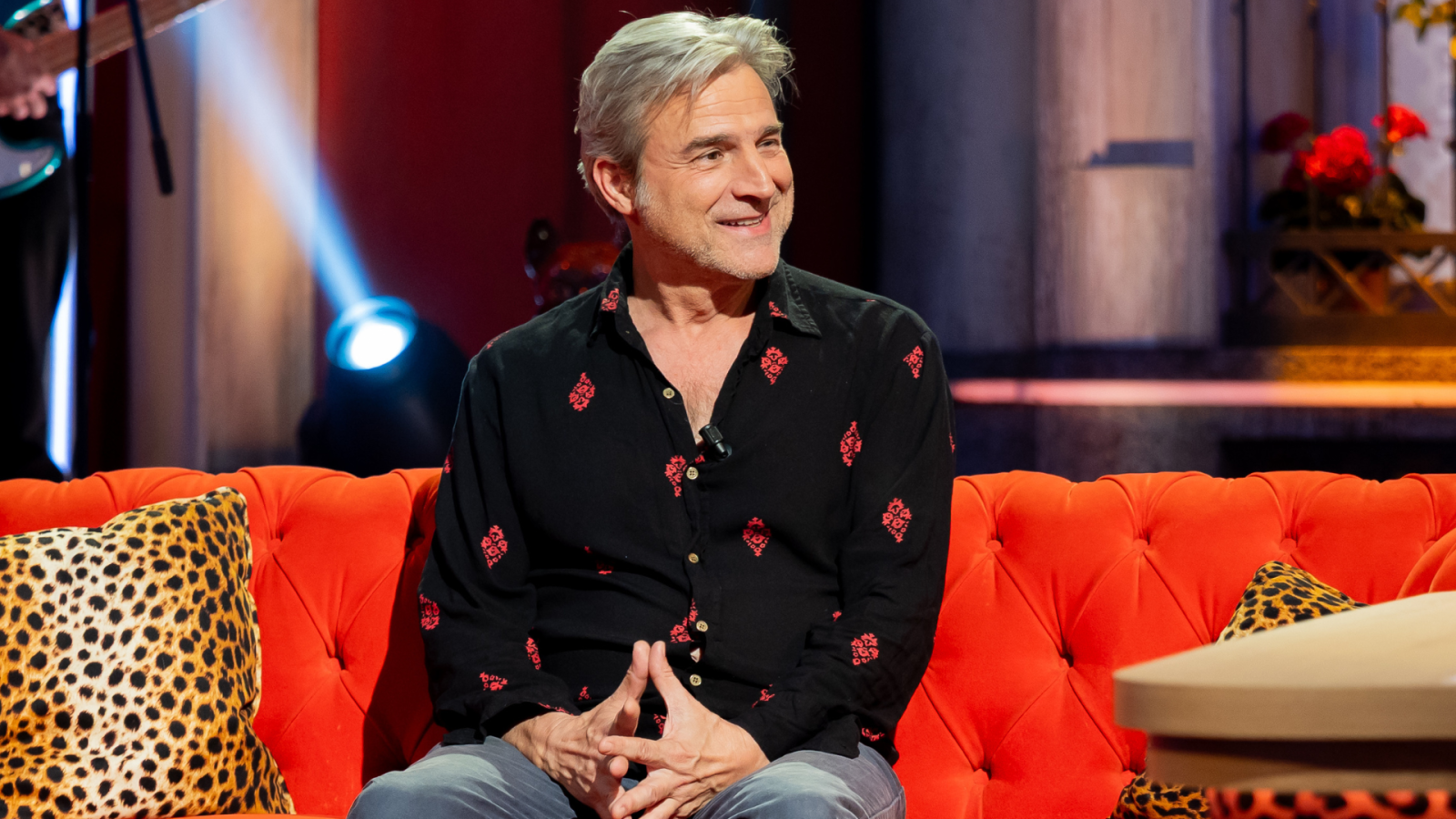 Alberto San Juan presenta ‘La luz’ en ‘Al cielo con ella’ | Ver