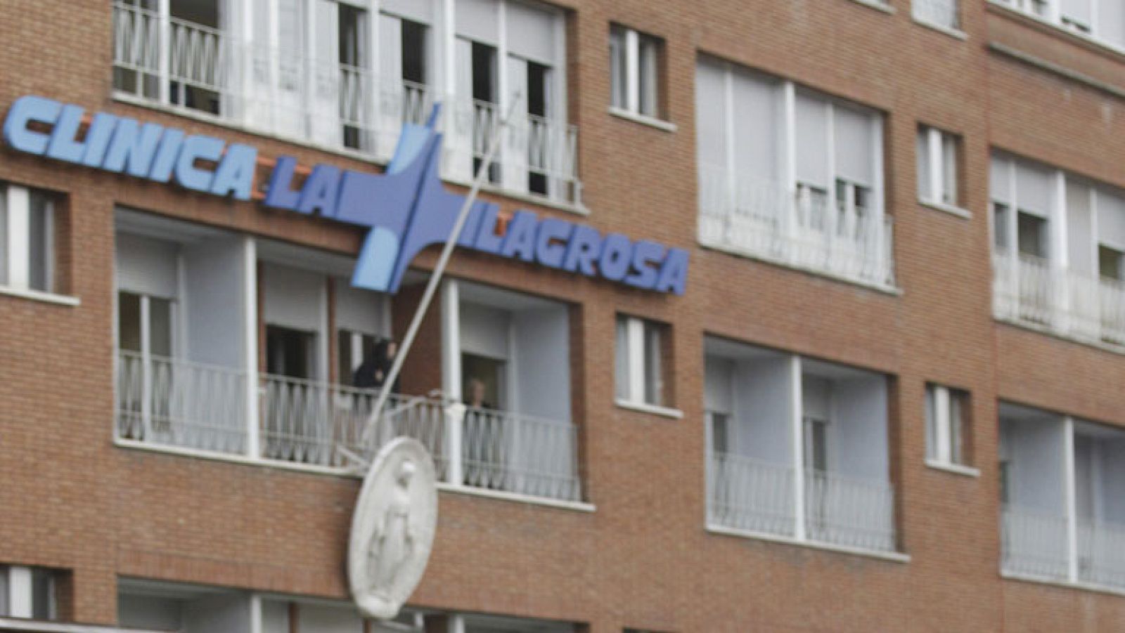 El rey sigue su recuperación en el hospital La Milagrosa