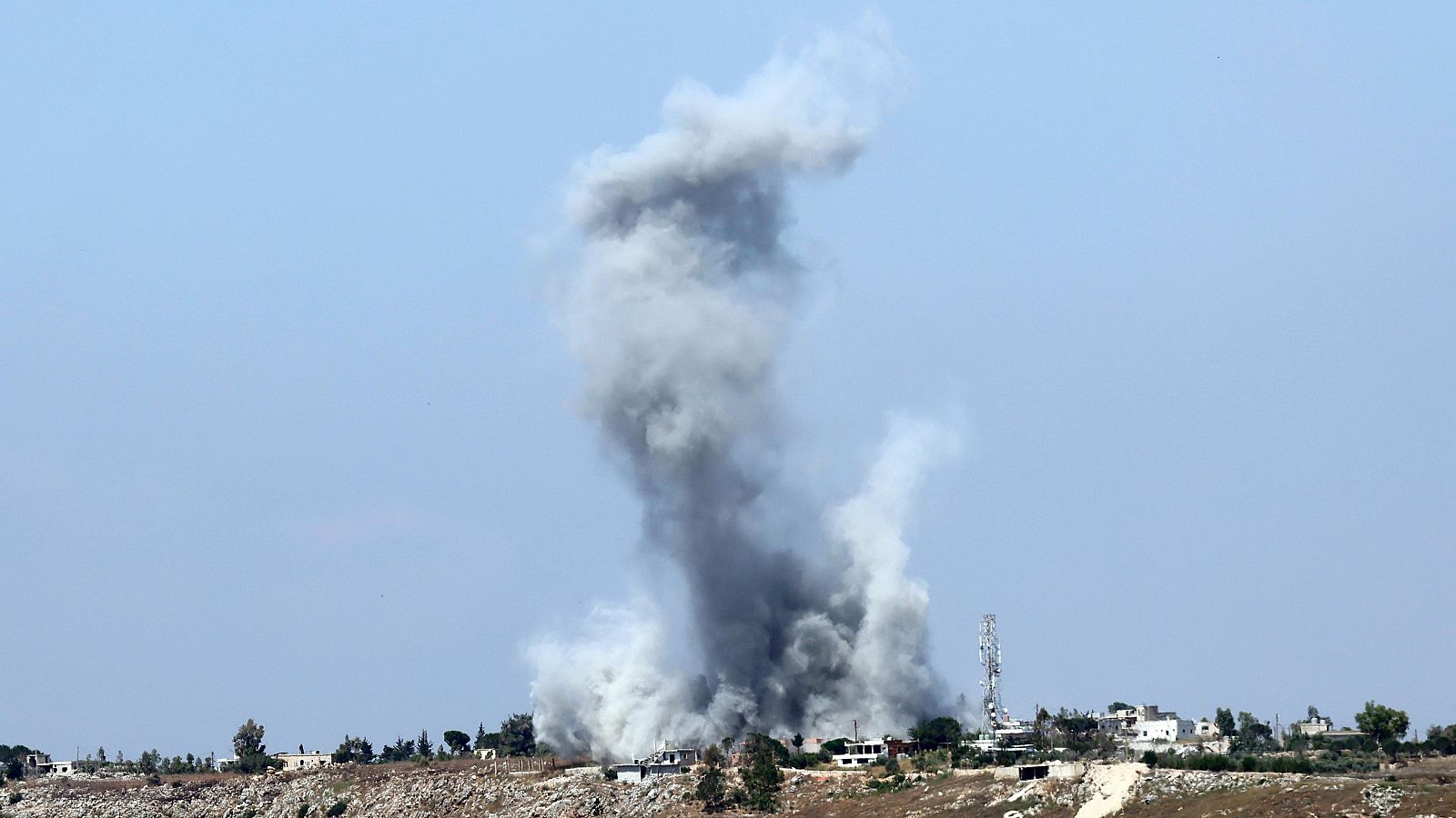 Israel lanza nuevos ataques contra el sur del Líbano y los suburbios del sur de Beirut | Ver