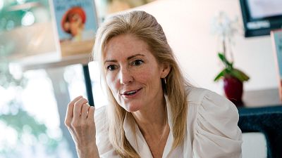 Kathryn Stockett publica su segunda novela: 'El club de las Indomables' - Telediario 1 | Ver