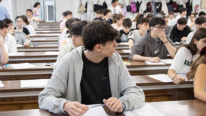 Noticias de Castilla y León - Delibes y Valle-Inclán abren la PAU a 11.500 alumnos