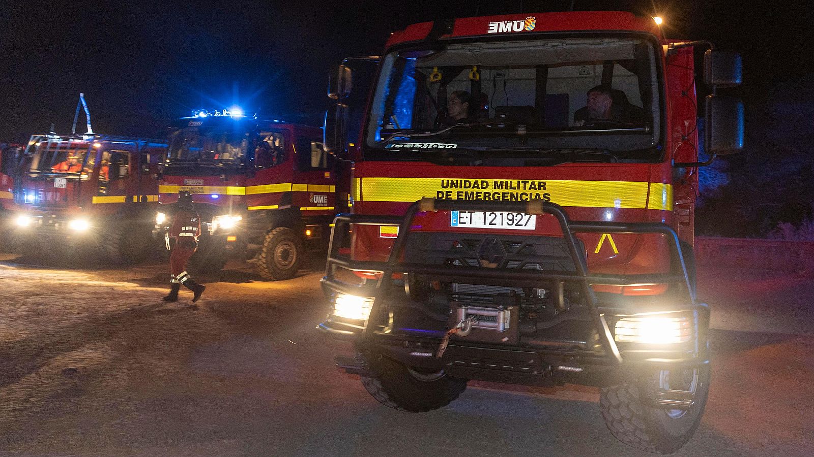 La UME ayuda a controlar el incendio en Murcia | Ver