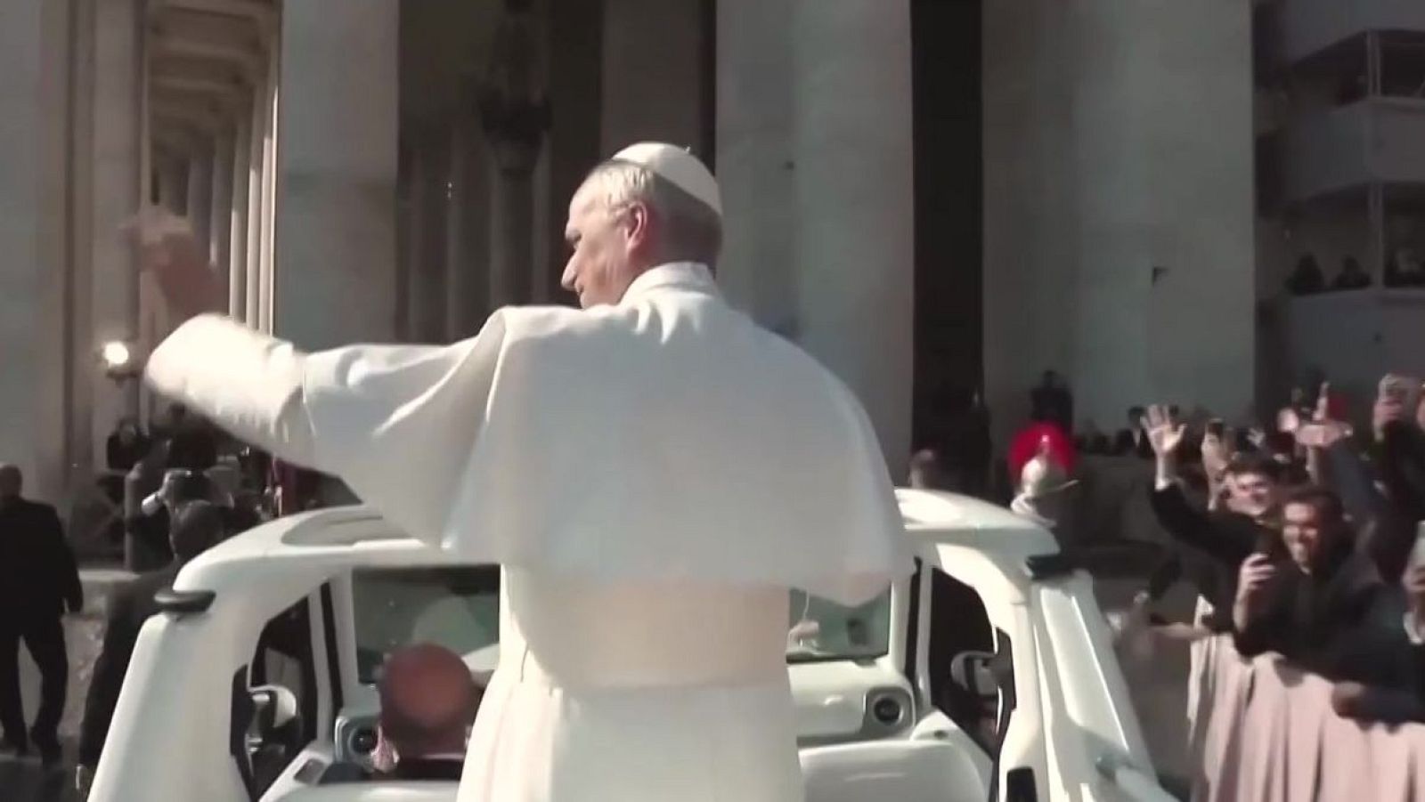 Las prendas que vestirá el papa en España, confeccionadas en Zaragoza - Noticias Aragón | Ver