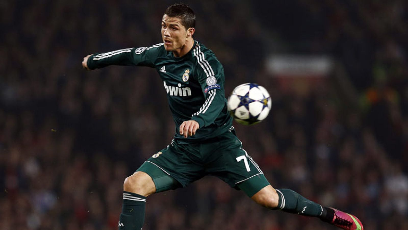 Aunque Mourinho esperaba más de su equipo, los datos son irrefutables. En solo ocho días el Real Madrid está en cuartos de final de la Champions, en la final de la Copa del Rey, y ha ganado dos asaltos al Barça. Una semana redonda.