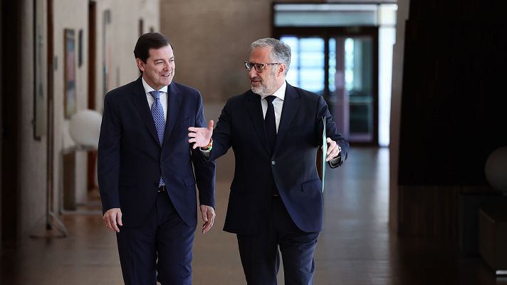 Noticias de Castilla y León - Acuerdo de gobierno de PP y Vox para cuatro años y con el criterio de "prioridad nacional"