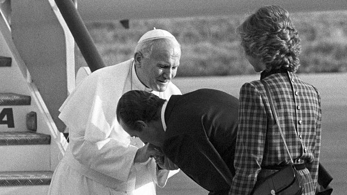 Telediario 1 - Las ocho visitas papales a España