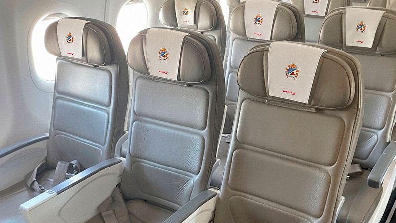 El avión en el que viajará León XIV | Ver
