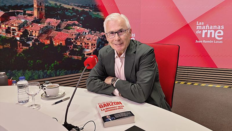 "Me sorprende que los sumarios ya se instruyan en los medios" - Las mañanas de RNE | Ver
