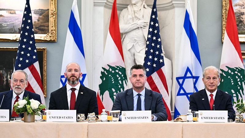 Israel y Líbano acuerdan un alto el fuego condicionado a la evacuación de todos los miembros de Hizbulá del sur del país | Ver ahora