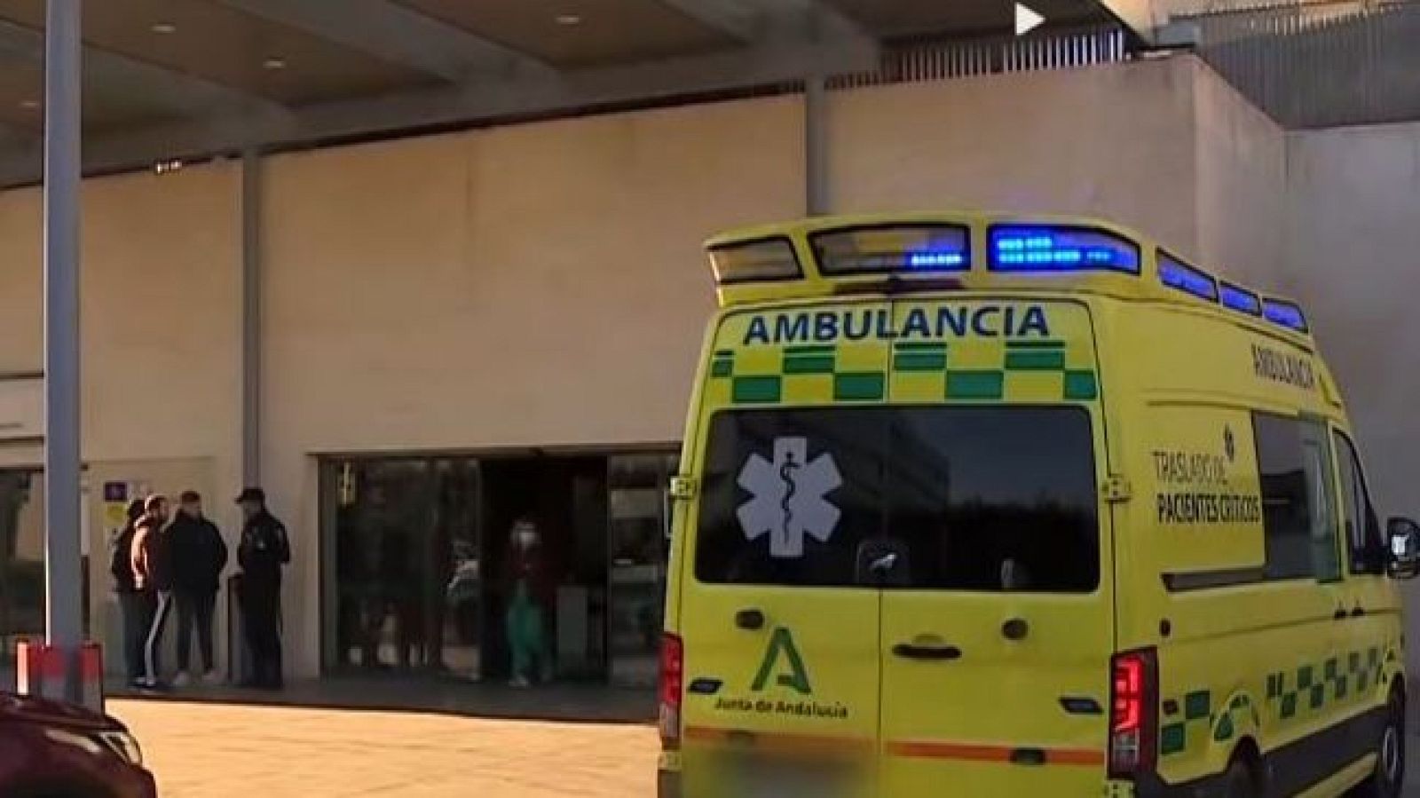 Ambulancias low cost, las ambulancias sin acompañamiento sanitario - Directo al grano | Ver