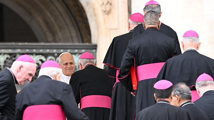 Telediario 1 - La cúpula de la Iglesia católica, un espacio reservado a los hombres