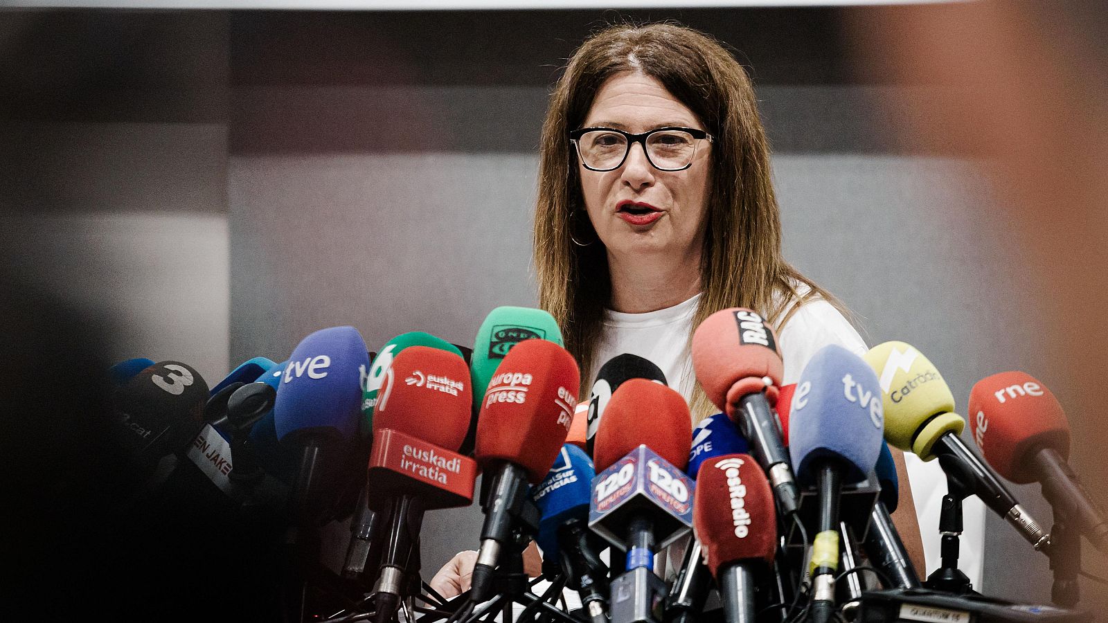 Leire Díez, a Francisco Martínez, ex número dos de Interior con el PP: "Yo no estoy aquí para otra cosa que no sea limpiar" | Ver