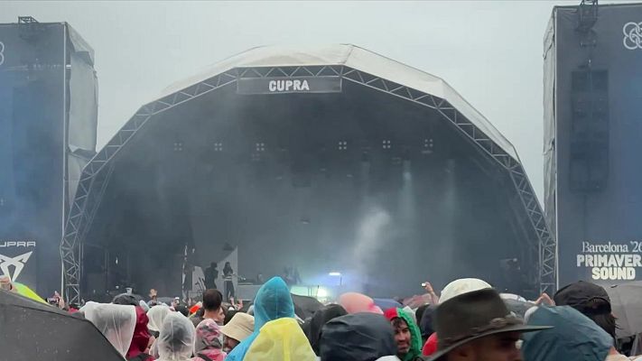 L'Informatiu - La pluja obliga a suspendre els grans concerts del Primavera Sound