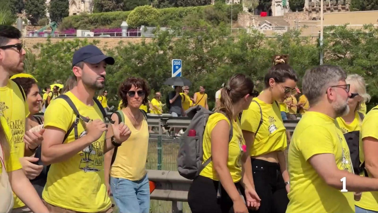Més de 90.000 docents, segons els sindicats, es manifesten a Barcelona