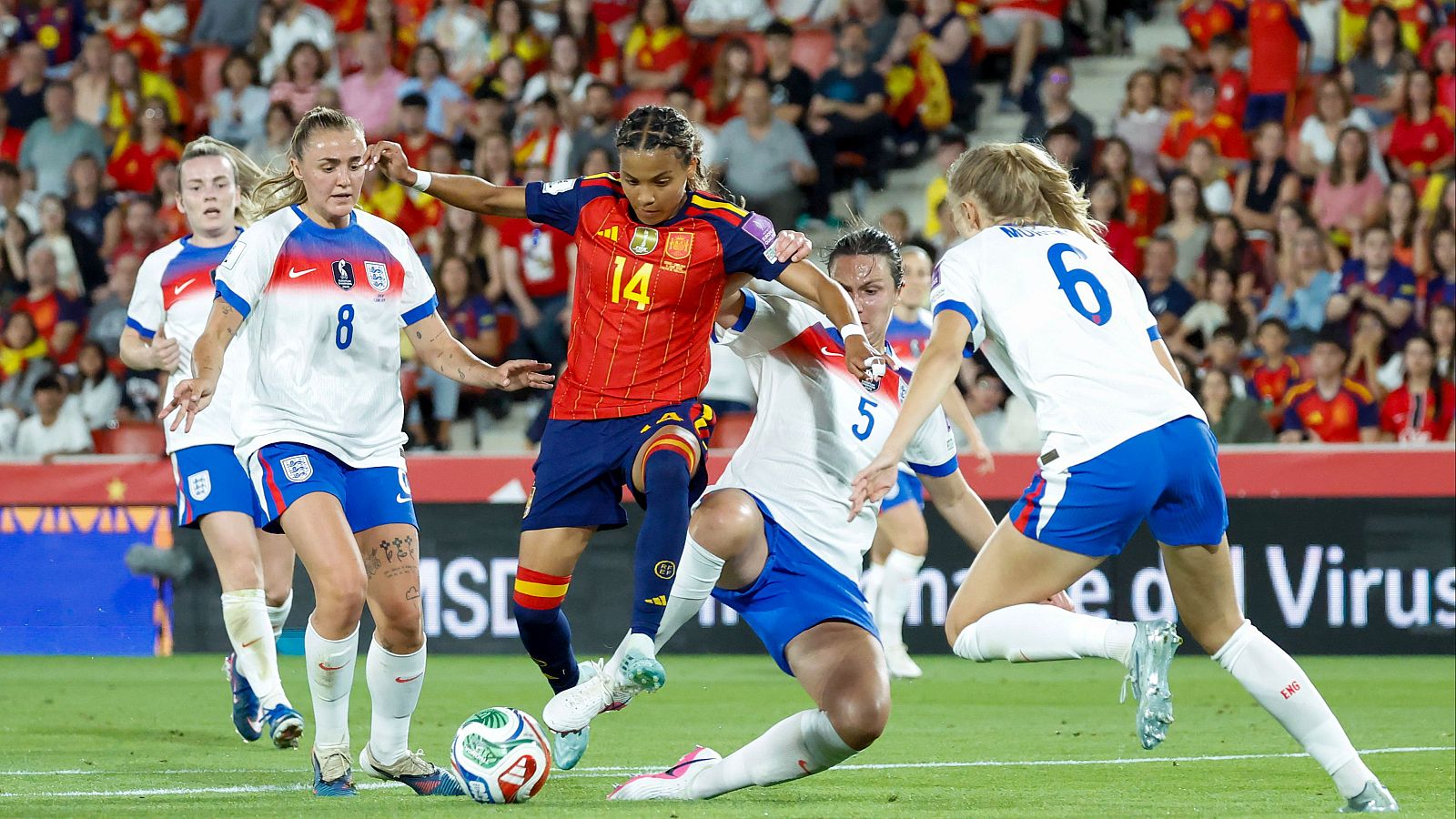 Espa�a - Inglaterra. Resumen del partido de clasificaci�n para el Mundial femenino