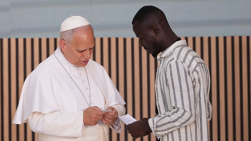 khadri, tras hablar con el papa en el CEDIA: "Ha sido muy emocionante" - Especiales informativos | Ver