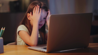 El mes de - Alfabetización Digital: Aprende a desconectar de las pantallas - Clan RTVE.es - El mes de... | Ver