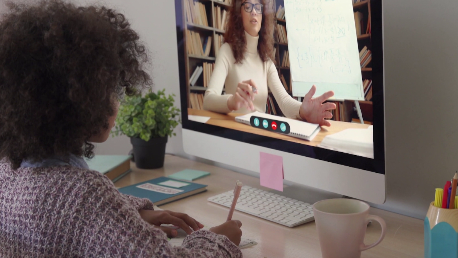 El mes de - Alfabetización Digital: Internet, una gran biblioteca educativa - Clan RTVE.es - El mes de... | Ver