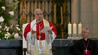 Visita del papa León XIV a España: Ofrenda Catedral Almudena y Encuentro Iglesia Comunidad Diocesana (Bernabéu)