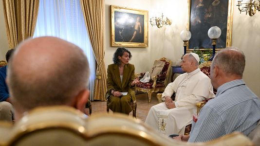 El papa recibe a v�ctimas de abusos y les transmite su "compromiso" para lograr "consuelo y sanaci�n" en la iglesia