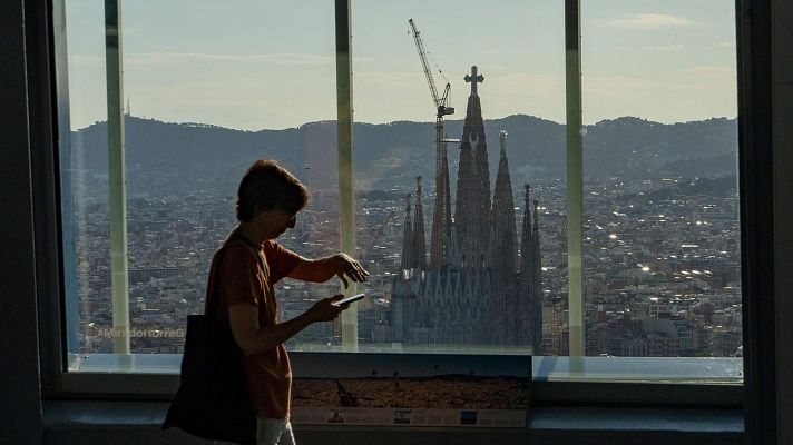 Telediario Matinal - Barcelona acoge este martes la visita del papa