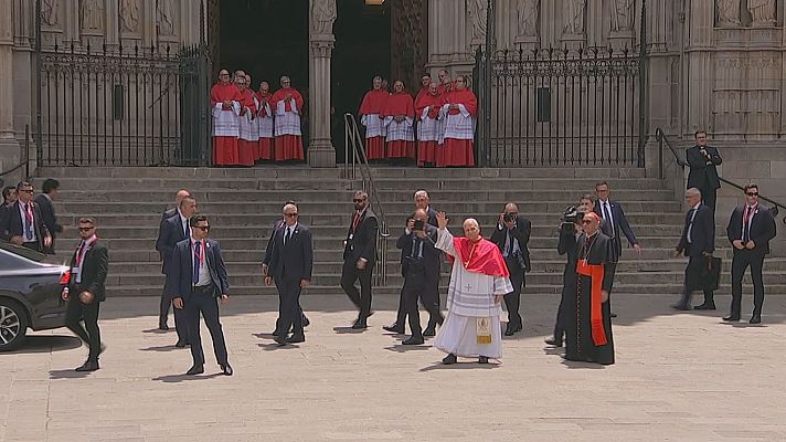 L'altaveu al pati - El papa Lleó XIV arriba a la Catedral de Barcelona