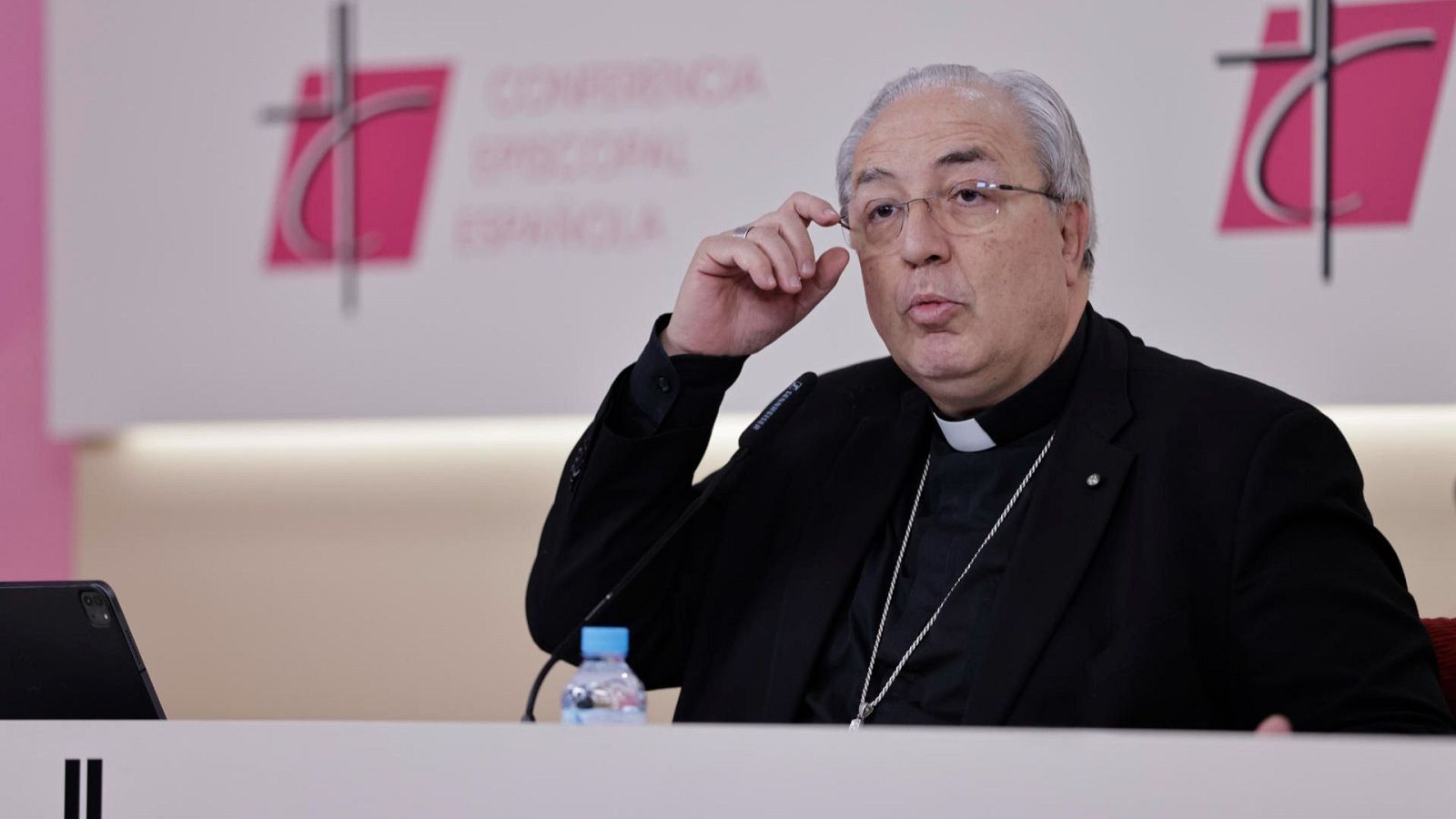 Los obispos hacen balance de la primera etapa de la visita del papa - Telediario 1 | Ver