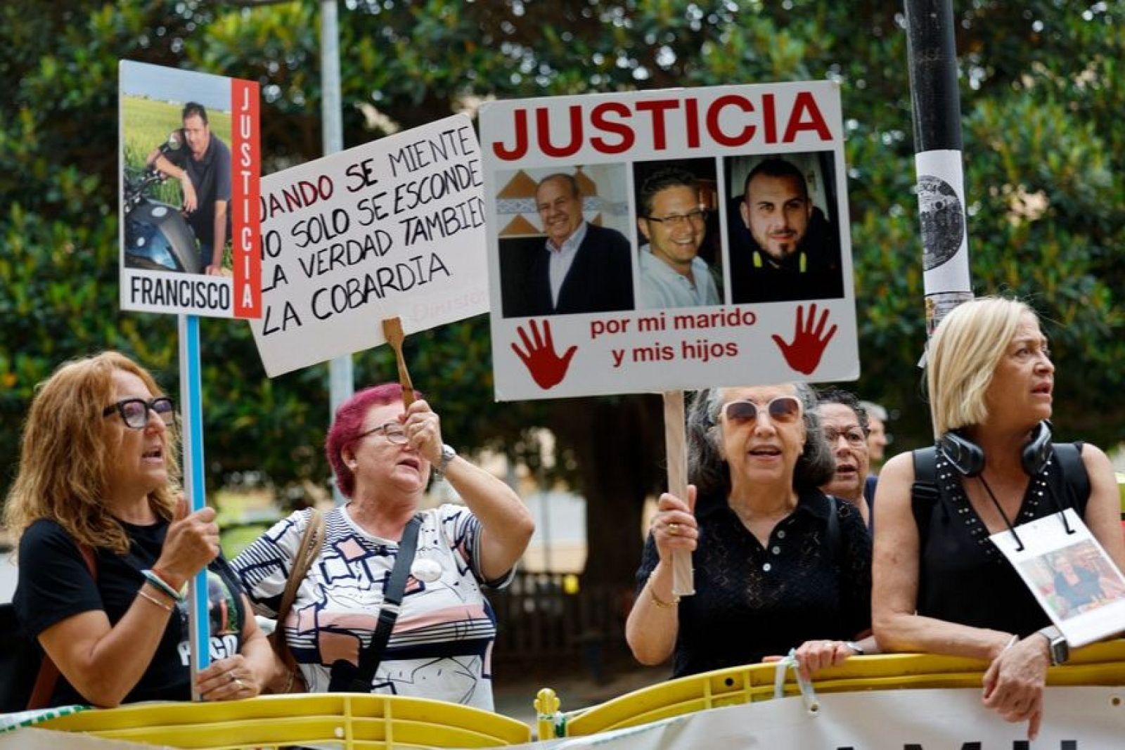 Dana: Las asociaciones de víctimas aseguran que Camarero "abandonó" a los usuarios de teleasistencia - La hora de La 1 | Ver