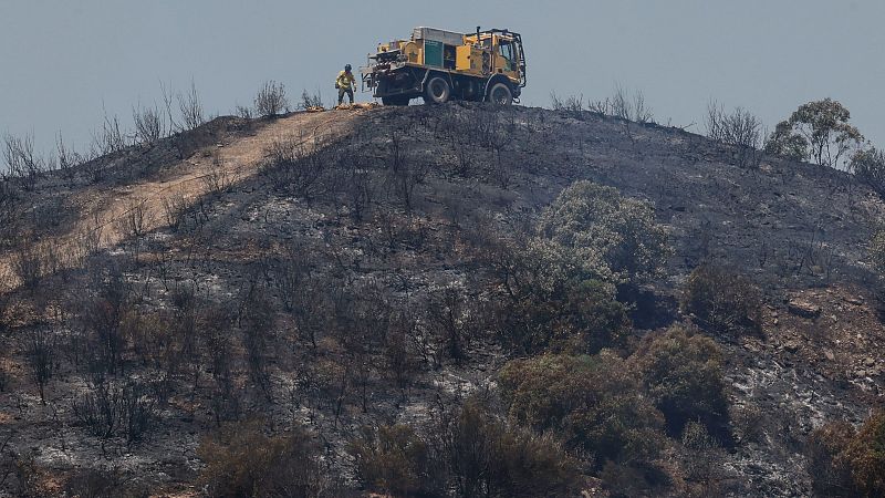 La UME se incorpora a las labores de extinción del incendio de Huelva - Telediario 1 | Ver