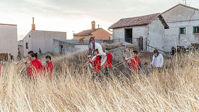 009 I Presencio & The Rural Kids, Virginia Villacisla