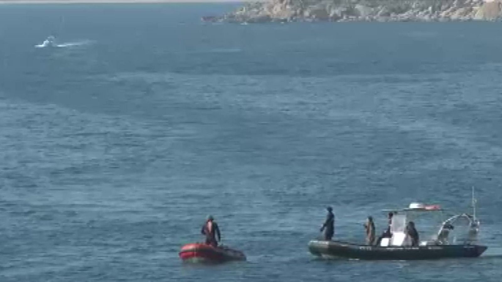 Troben bolcada a la platja de Pals la moto d’aigua del menor desaparegut a Roses - L'Informatiu | Veure