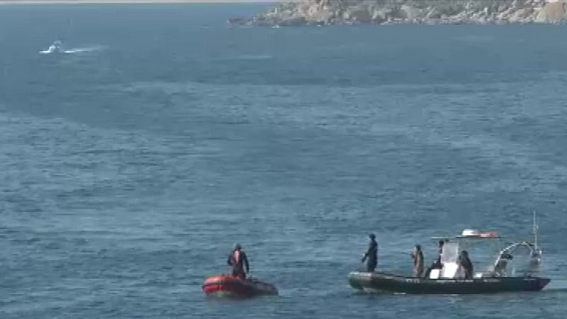 Troben bolcada a la platja de Pals la moto d’aigua del menor desaparegut a Roses - L'Informatiu | Veure